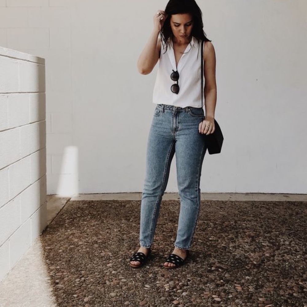 Frank & Oak 100% Organic Cotton High Waisted Stevie Tapered Vintage Wash Jeans